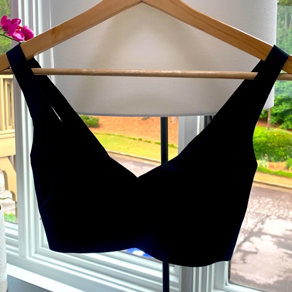 Lululemon Like Nothing Bra Black 32D - Picture 4 of 8